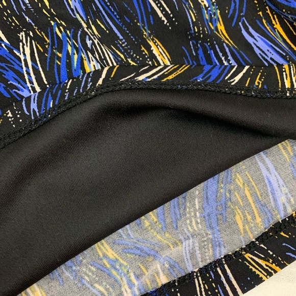 Roz & Ali Twist neck Tank Top , Size XL - Picture 5 of 5